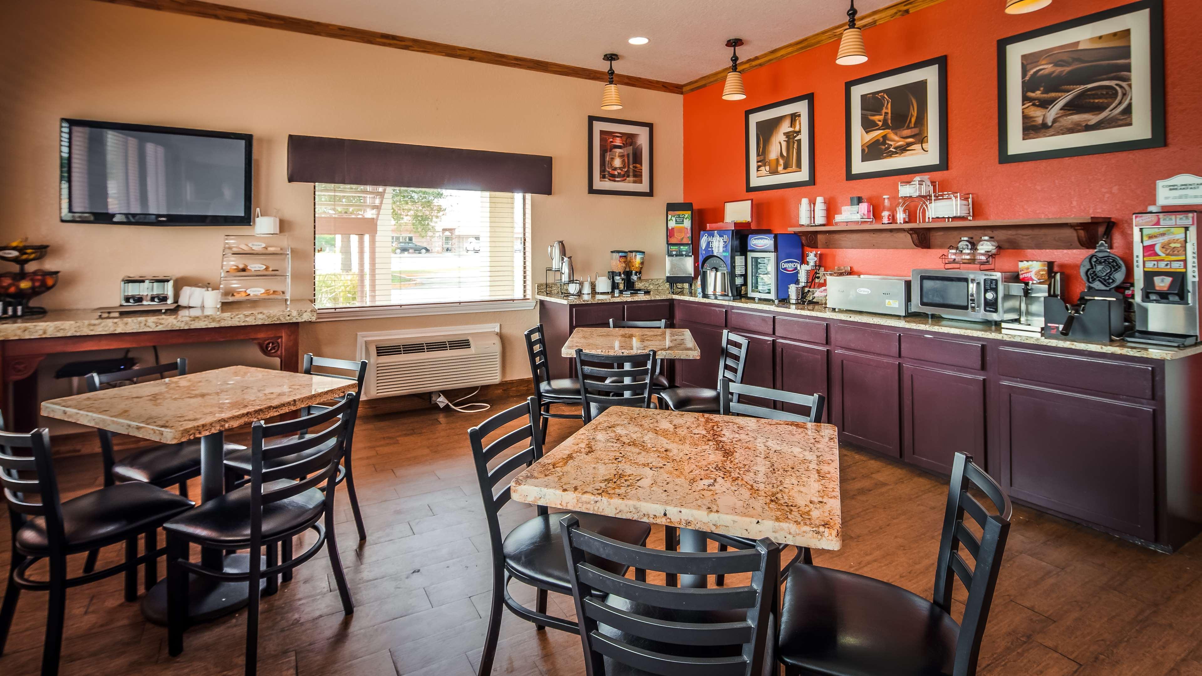 SureStay Hotel by Best Western Floresville Exterior foto